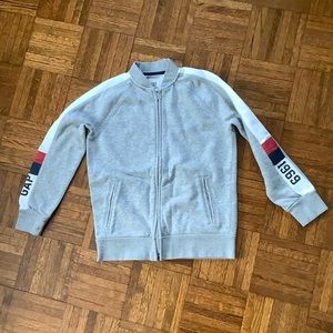 Full zip sweatshirt